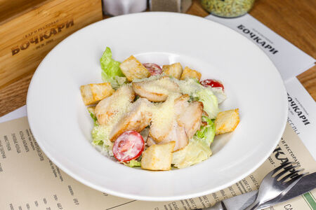 Салат Цезарь с цыплёнком