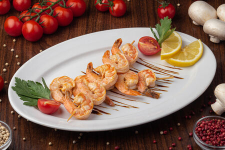 Острый шашлычок из креветок