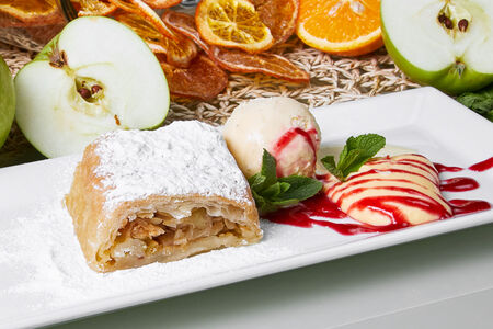 Яблочный штрудель