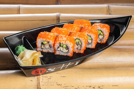 Ролл Калифорния с угрем