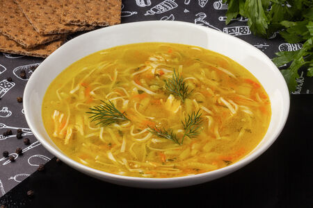 Куриный суп с домашней лапшой