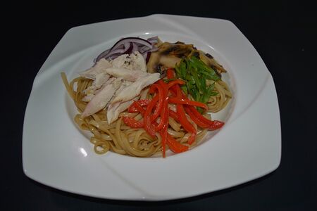 Wok с курицей