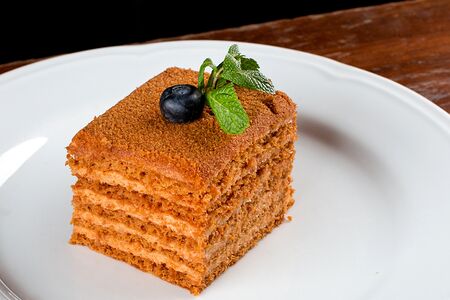 Медовик с заварным кремом