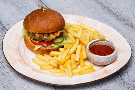 Бургер Жуир