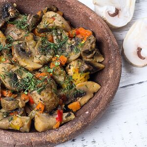 Грибы на кеци