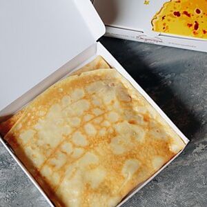 Блинчик с сердечками, яйцом, картофельным пюре