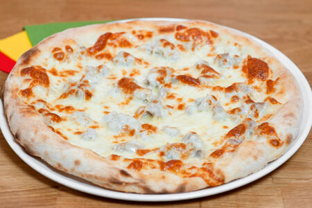 Пицца Сальсичча