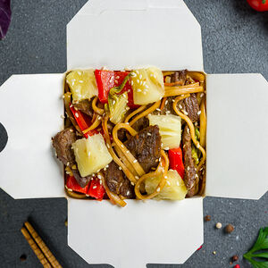 По-гавайски с говядиной и лапшой удон