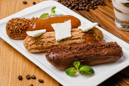 Эклер лаймовый