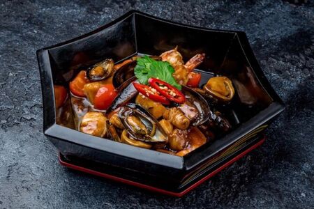 Морепродукты в соусе терияки