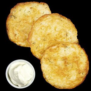 Драники со сметаной и жареным луком