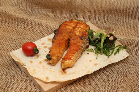 Стейк из лосося