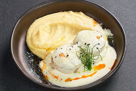 Куриные биточки с картофельным пюре