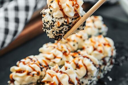 Запечёный ролл Унаги гриль