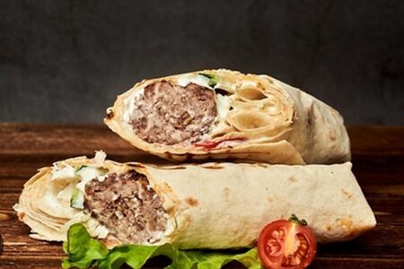 Люля-кебаб в лаваше куриный