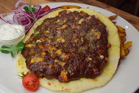 Гурманска Плескавица и картофель фри