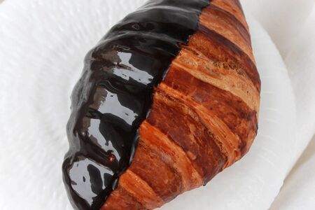 Круассан шоколадный