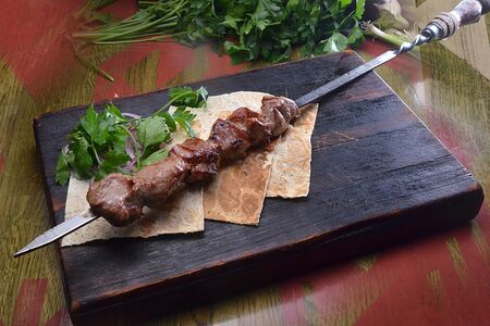 Шашлык из cвинoй шейки с соусом сацебели