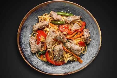 Вок cо свининой