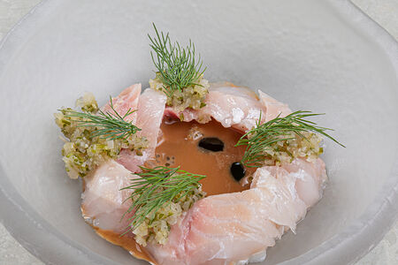 Дорадо с имбирным соусом