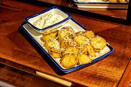 Бэйби картофель с соусом тартар