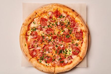 Бекон, ветчина и пепперони