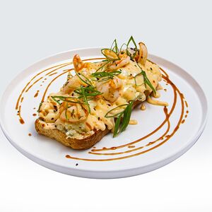 Скрембл с креветками