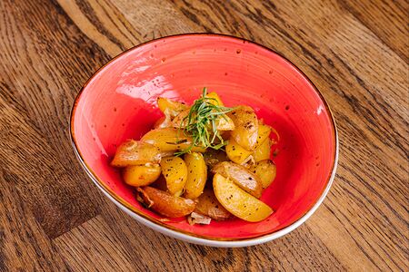 Мини-картофель с луком-порей