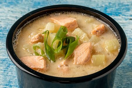 Уха из лосося