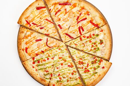 Две половинки пиццы на выбор 