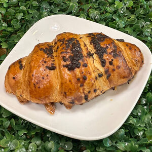 Круассан с шоколадом