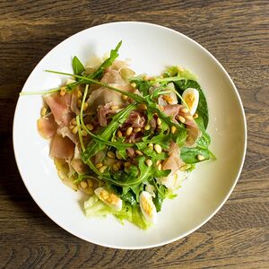 С пармой и грушей