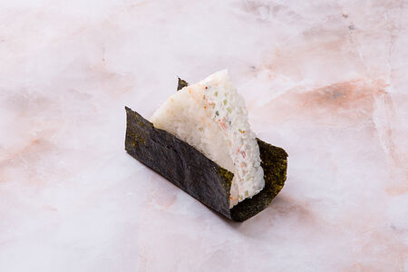 Онигири с креветкой