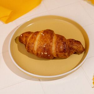 Круассан с заварным с кремом