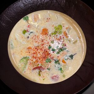 Сливочный суп с лососем