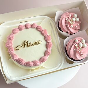 Набор Бенто-торт и капкейки для мамы с акриловым топпером