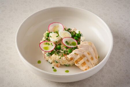 Оливье с курицей су-вид