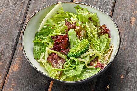 Зеленый салат