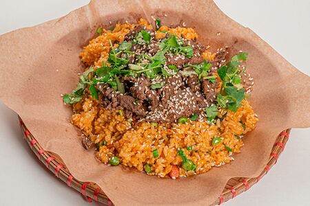 Ком ранг бо Жареный рис с говядиной