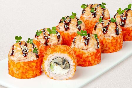 Шеф-ролл с угрем и лососем