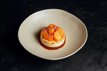 Чизкейк соленой карамелью