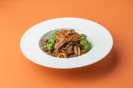 Гречневая лапша с говядиной