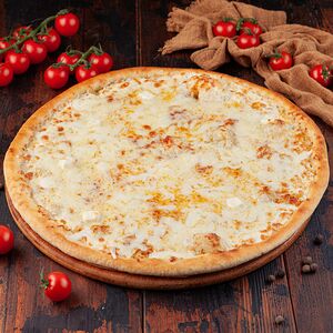 Пицца Четыре сыра 