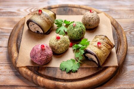 Ассорти из пхали