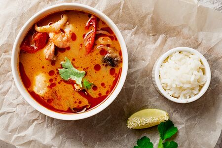 Суп заморский Том ям с морепродуктами