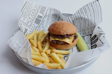 Детский бургер с говяжьей котлетой