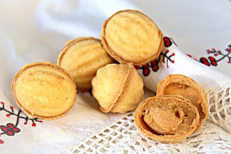 Орешки со сгущенкой