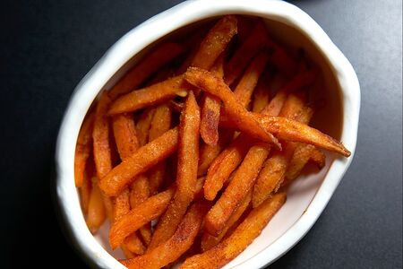 Батат фри с соусом Блю чиз