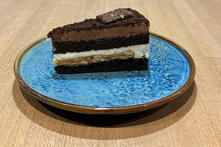 Сникерс-бисквит