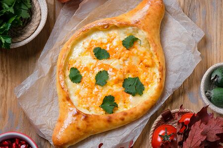 Хачапури по-аджарски Том Ям с креветками и гребешками